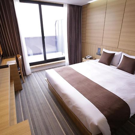 Honors Hotel Hwaseong Exterior foto