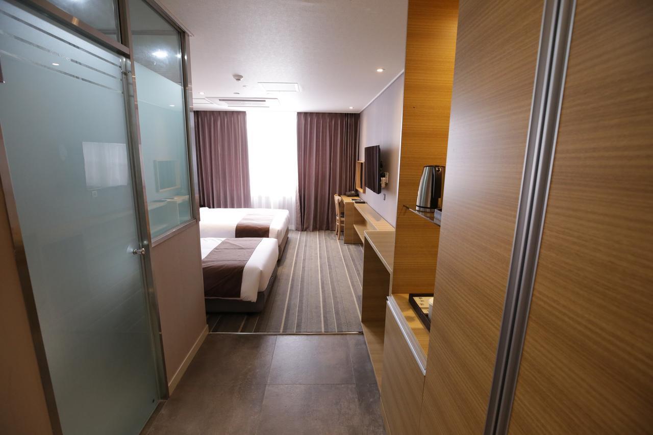 Honors Hotel Hwaseong Exterior foto