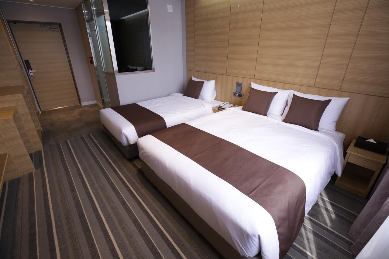 Honors Hotel Hwaseong Exterior foto