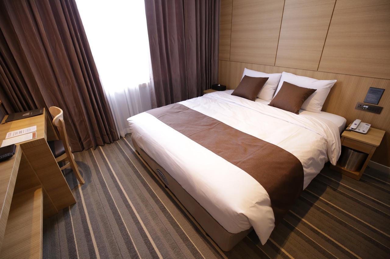 Honors Hotel Hwaseong Exterior foto