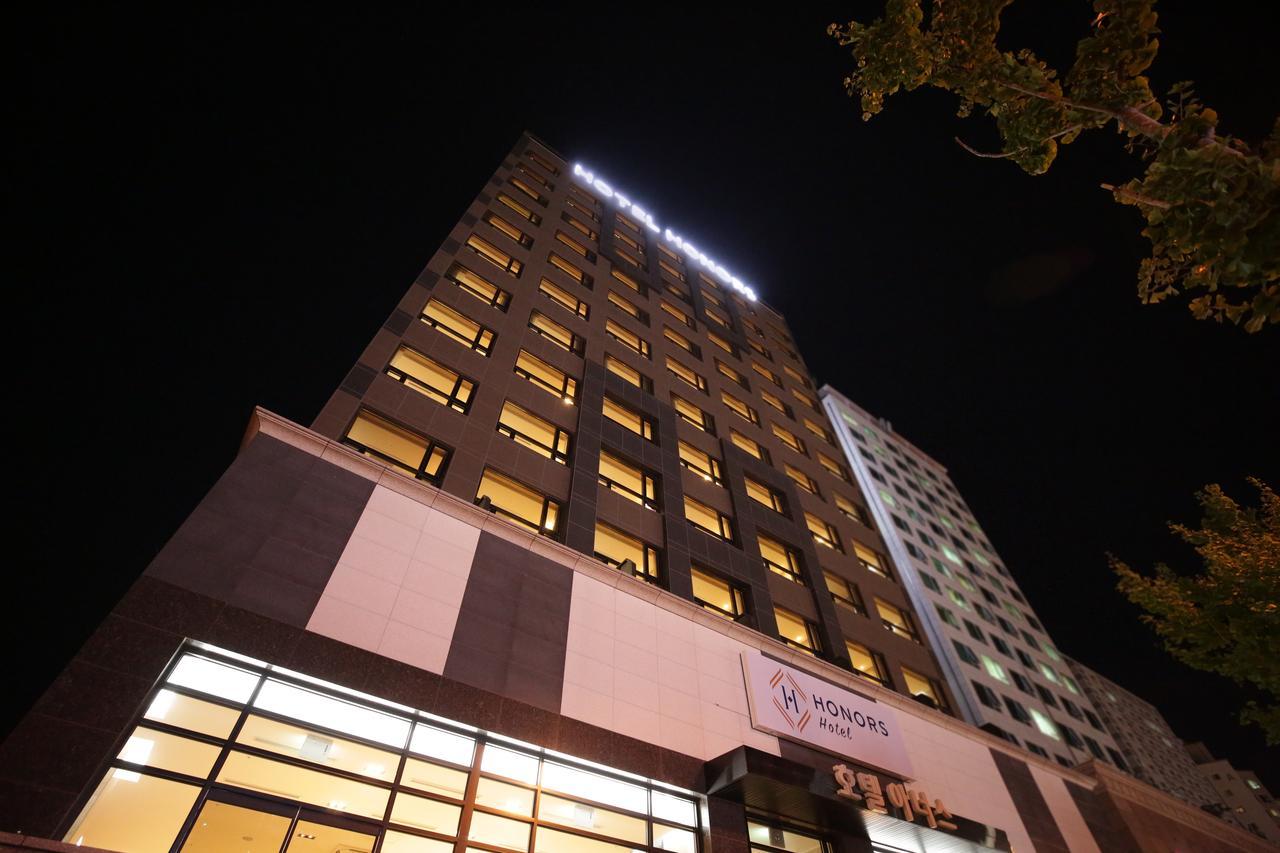 Honors Hotel Hwaseong Exterior foto